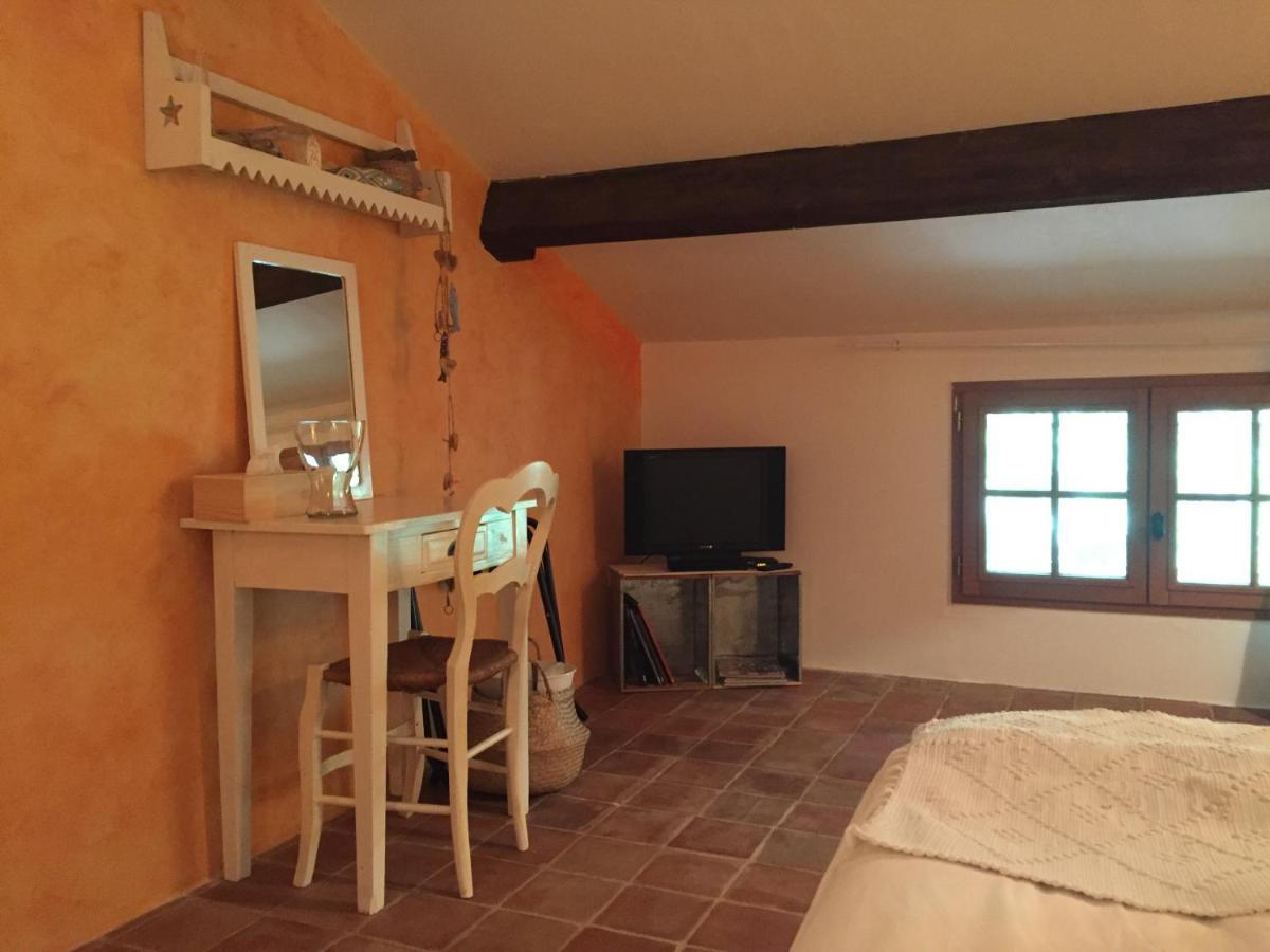 La Petite Sardine Bed & Breakfast Lirac Exterior photo